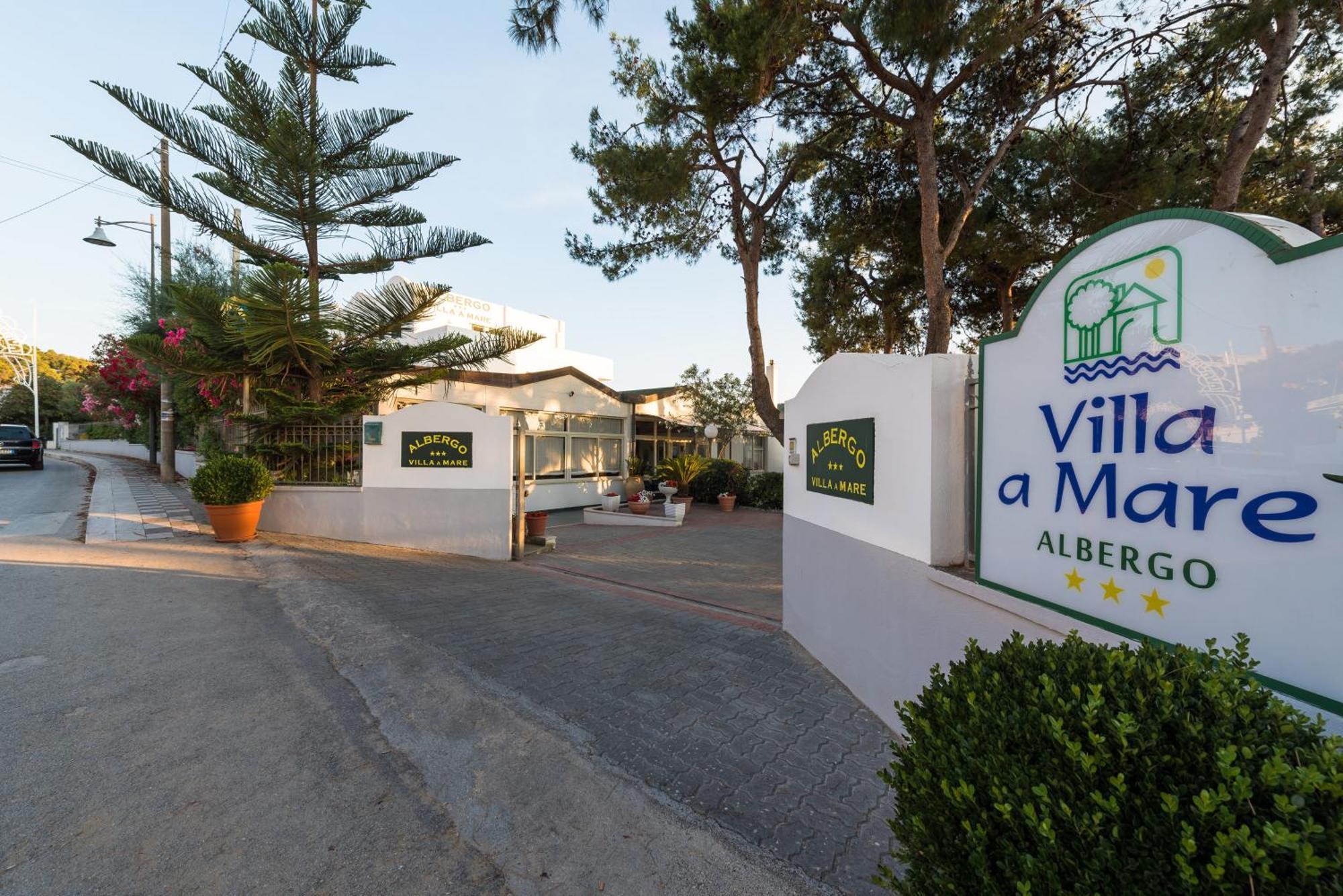 Albergo Villa A Mare 페스키치 외부 사진